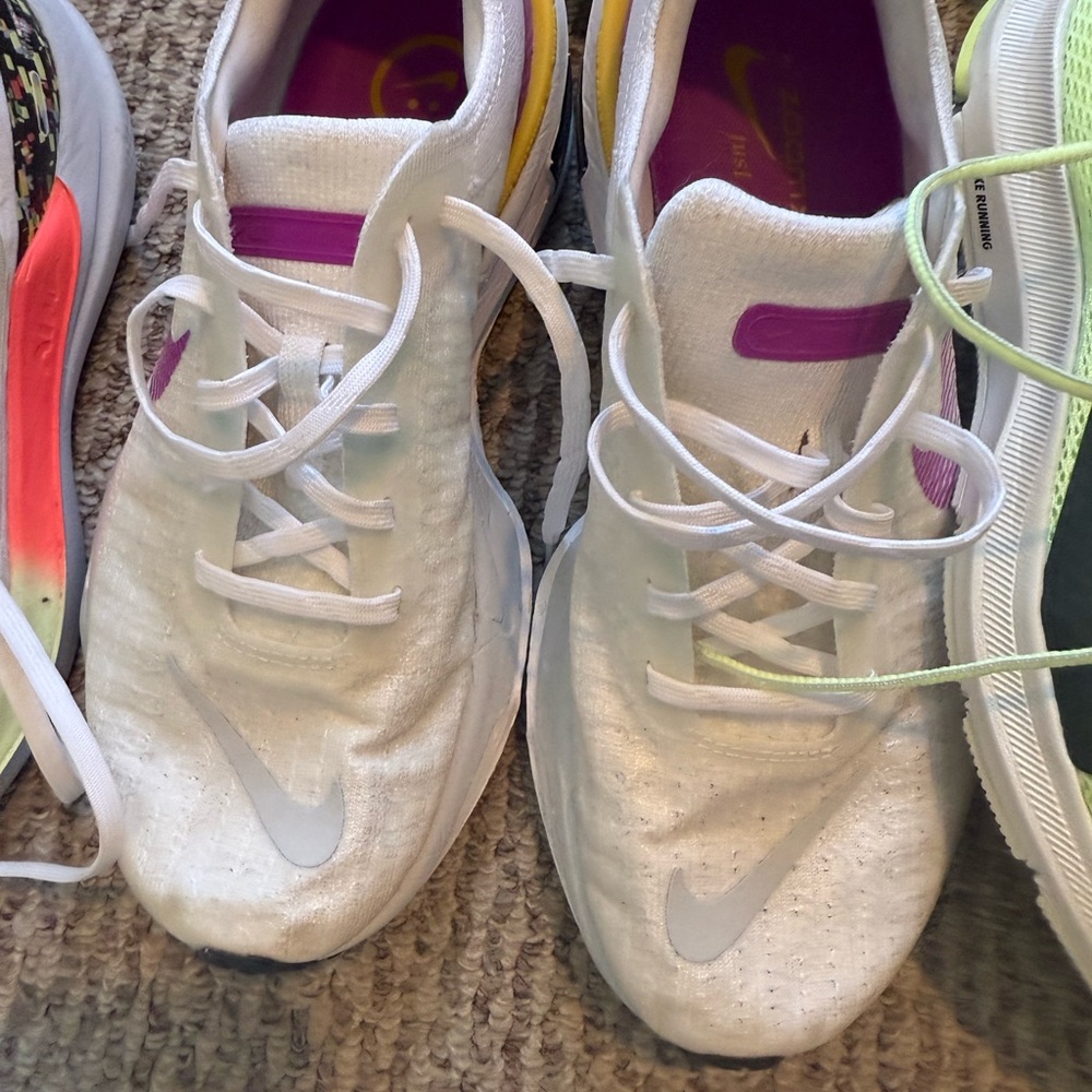 15 pairs of Nike Women's Assorted Athletic Shoes - Multi Color Mix - Picture 5 of 16